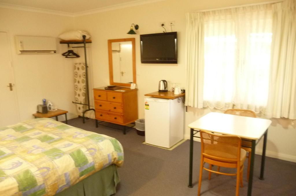 Nelsons Of Bridgetown Hotel Room photo