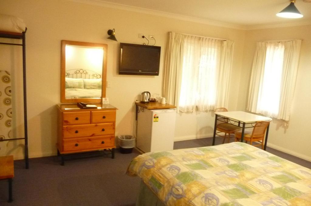 Nelsons Of Bridgetown Hotel Room photo